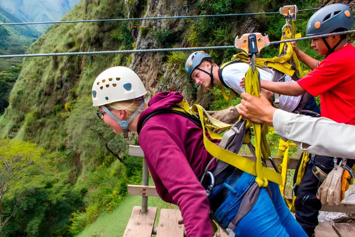 zip-line-in-inca-jungle.webp - Img
